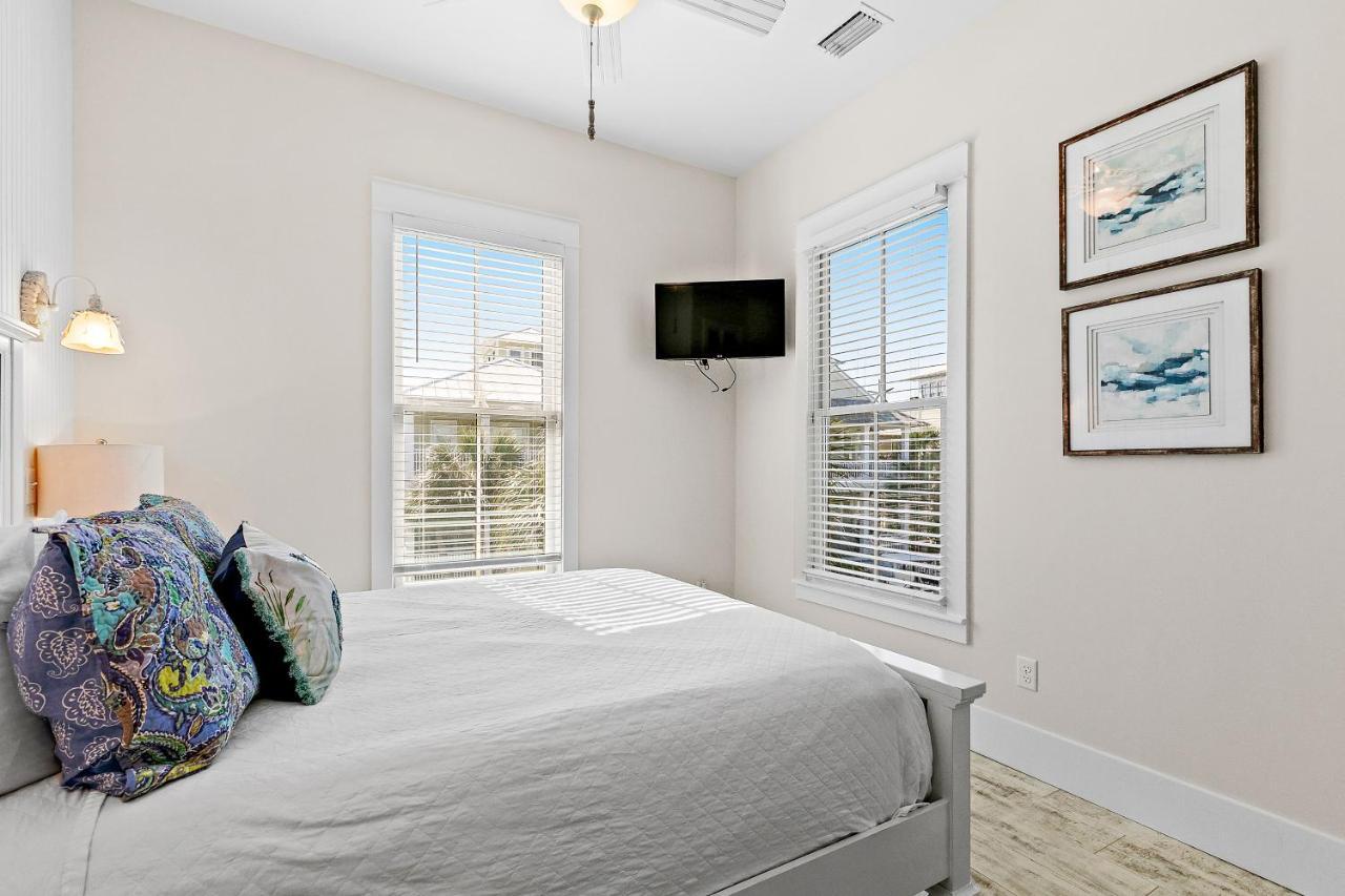 Carillon Beach Fish And Whistle Holiday home Panama City Beach