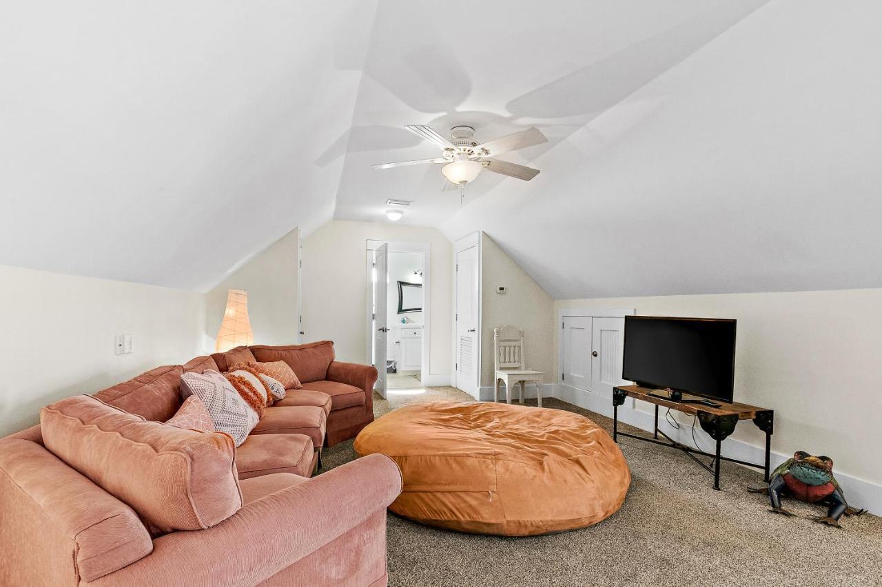 Carillon Beach Fish And Whistle Holiday home Panama City Beach